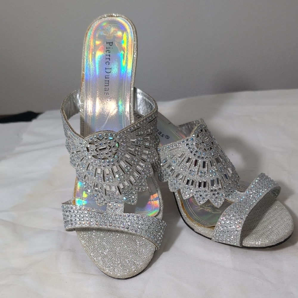 Pierre Dumas Glittering White and Silver Heels